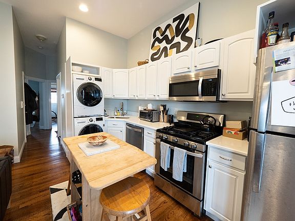 4th image of 25 Fort Ave #2