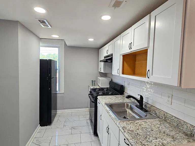 48 Daisy St #2B — Photo 6