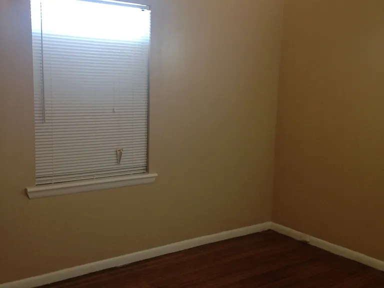4430 N Main St — Photo 10