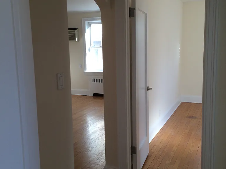 85-04 Forest Pkwy #1D — Photo 4