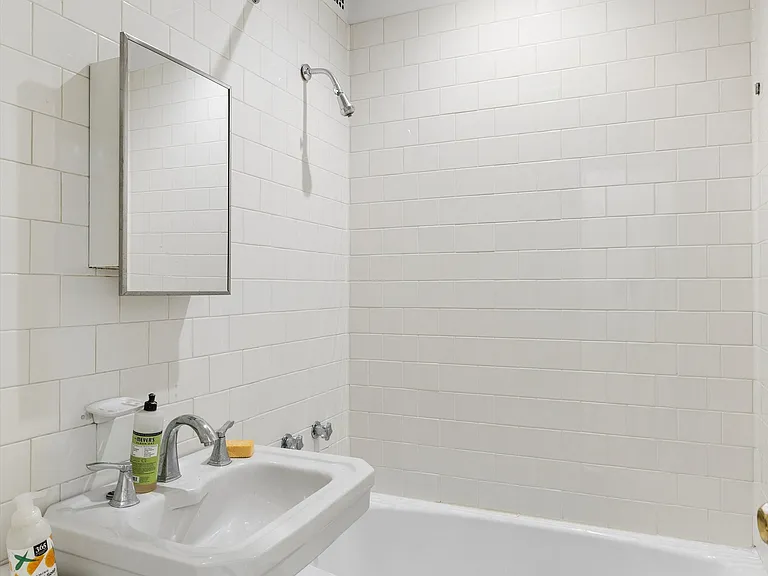 314 W 71st St #1 — Photo 5