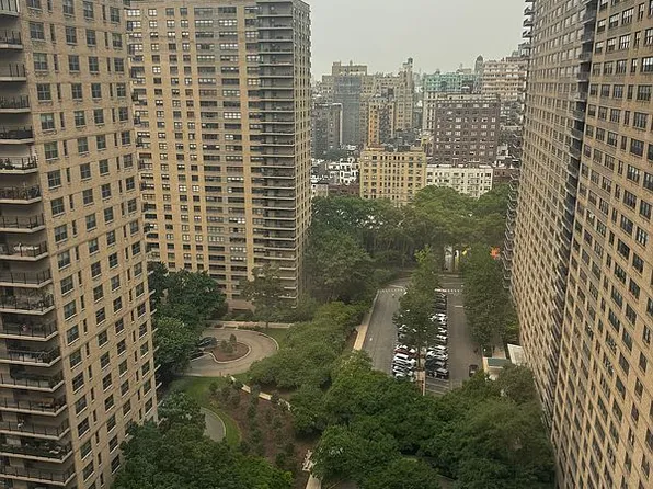 140 W End Ave #25M, New York, NY 10023