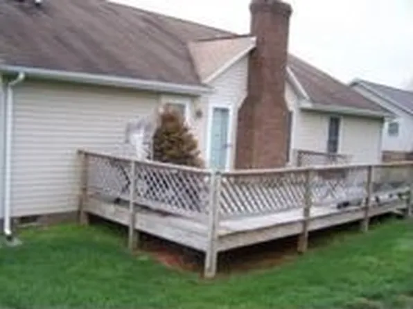 907 S Ridge Rd, Burlington, NC 27217