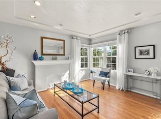 10777 Charnock Rd, Los Angeles, CA 90034