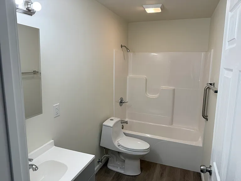 629 N Walker St #A — Photo 4