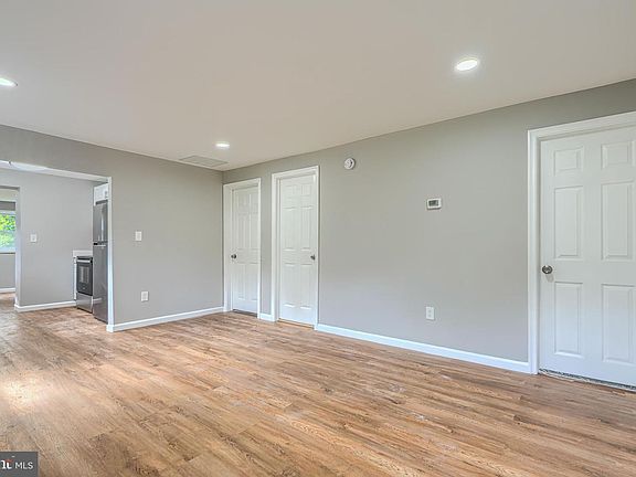 5th image of 7825 Surratts Rd