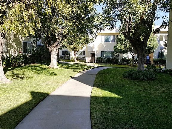 4th image of 11813 Runnymede St APT 39