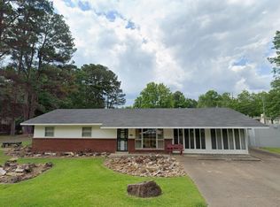 109 E Spratlin St, Bruce, MS 38915