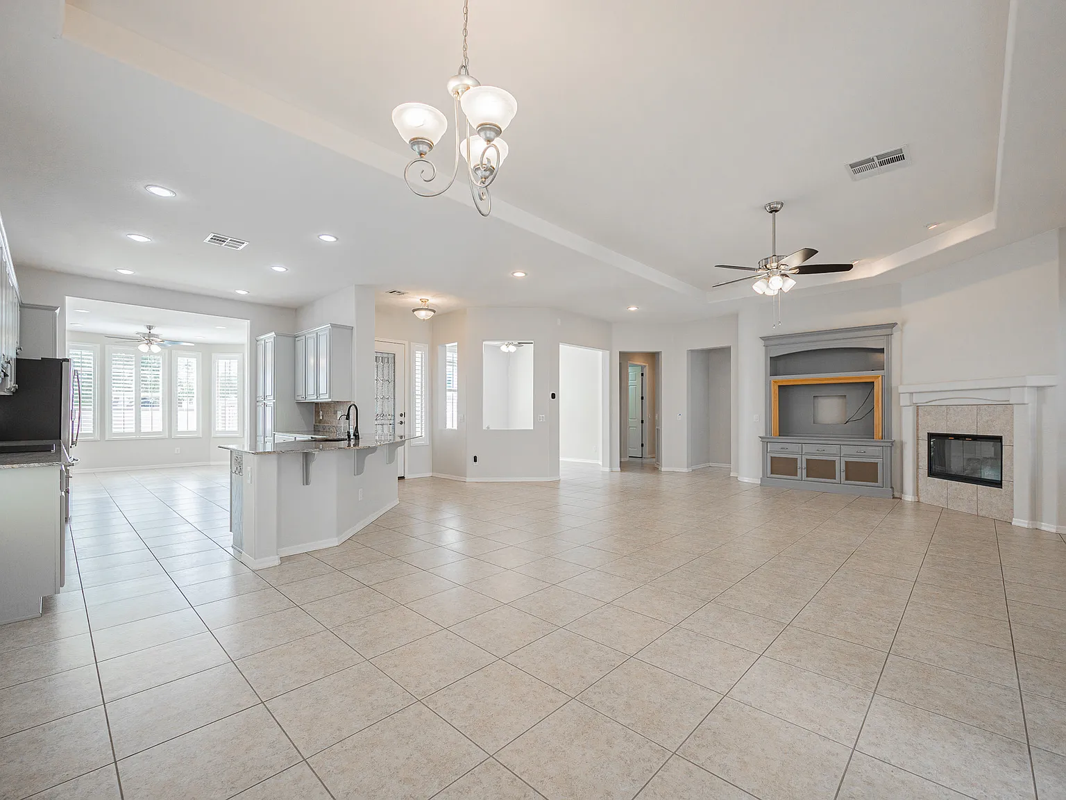 4652 E Donato Drive, Gilbert Az — Photo 4