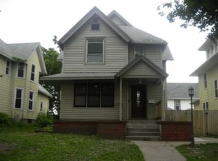 604 10th Ave S, Clinton, IA 52732