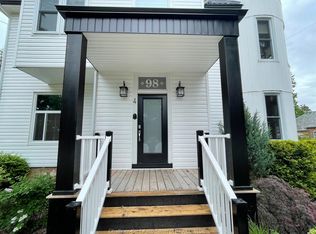 Park St #98, Chatham, ON N7M 3S5