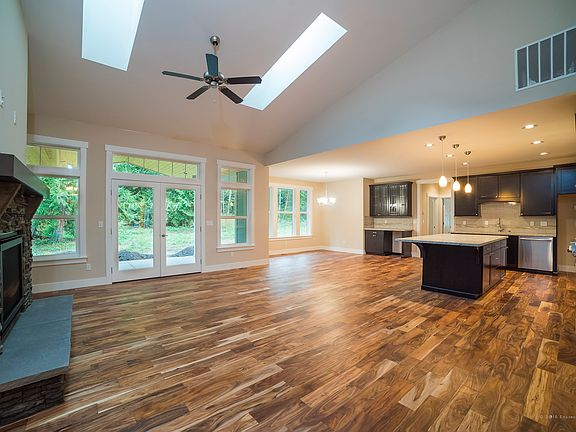 4th image of 3313 280th St NW