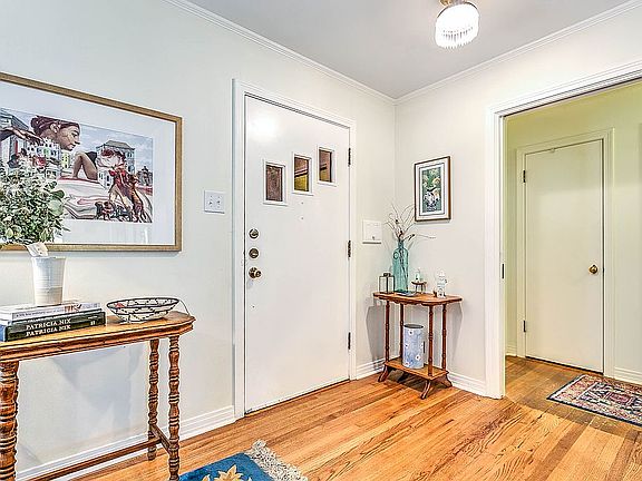 4th image of 2605 Nasworthy Dr