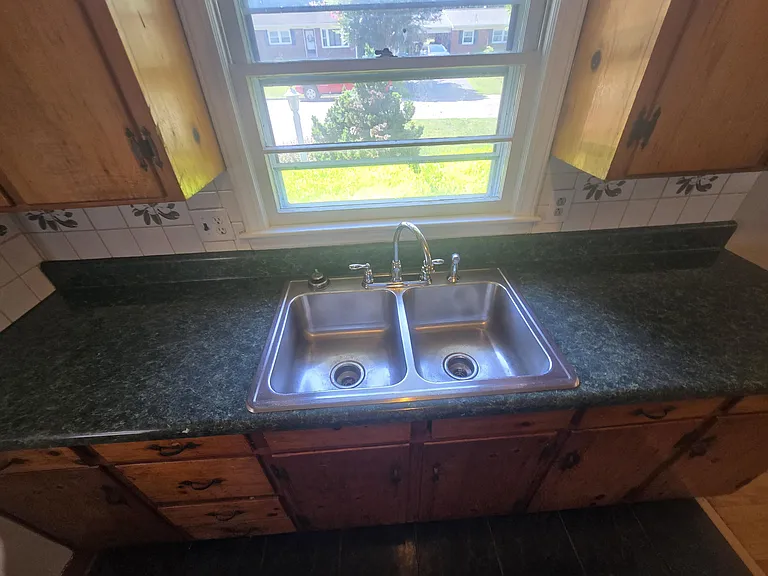 3008 Belle Ave NE — Photo 6