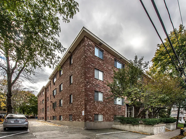 Gardner Street Apartments — Photo 9