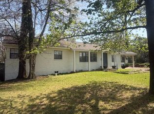 1232 Clayton Ave, Tupelo, MS 38804