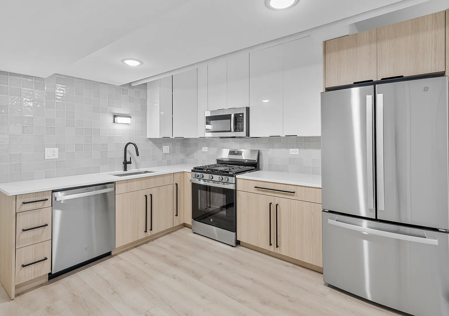 2 bed, $2,503 — Photo 2