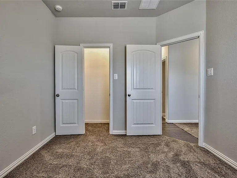 426 George Dr — Photo 15