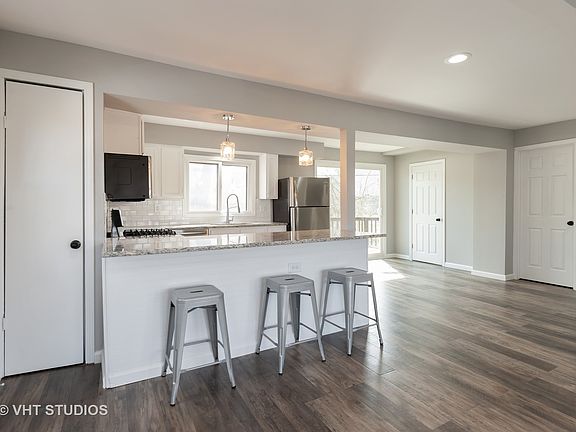 4th image of 211 Greenwood Dr