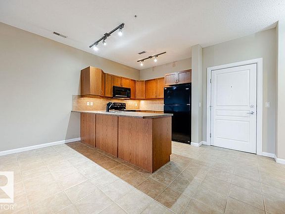 4th image of 160 Magrath Rd NW #217