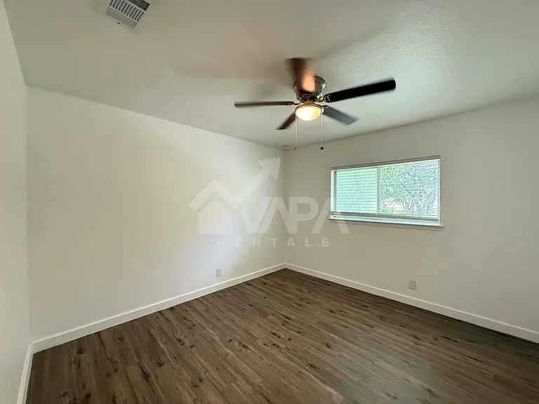 4847 Featherock — Photo 10