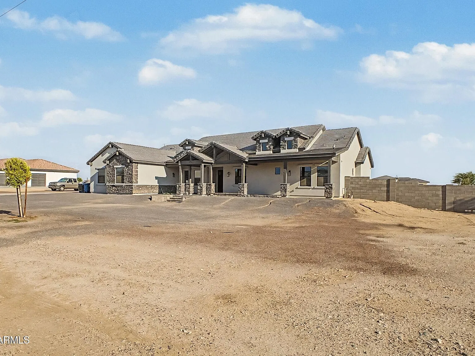 5 bed, 3.5 bath, 3014 sqft, $3,600 — Photo 2