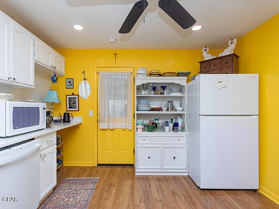 4th image of 2511 Commander Rd