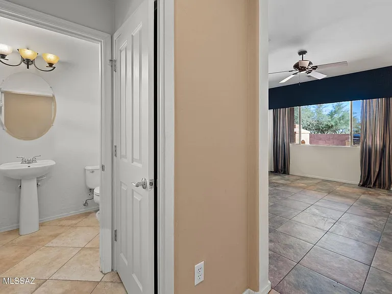 1605 W Homecoming Way — Photo 9
