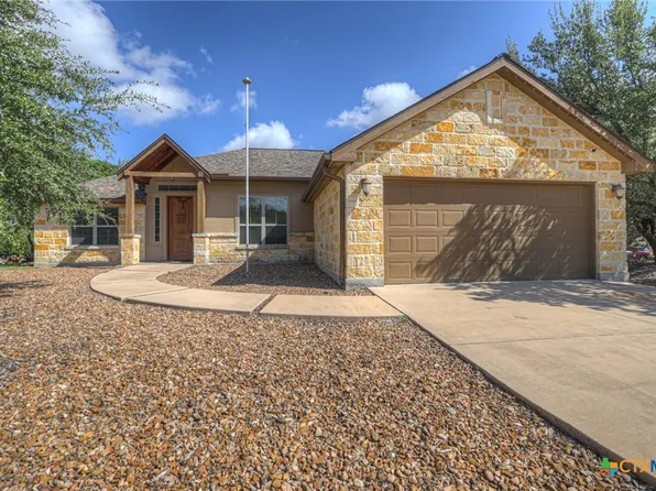 1184 Summit Blf, Canyon Lake, TX 78133
