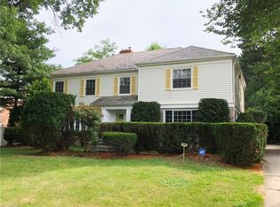 2473 Newbury Dr, Cleveland Heights, OH