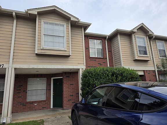2nd image of 10007 Emerald Creek Dr Unit C