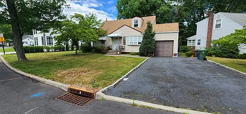 1502 Sunnyfield Dr Photo 1