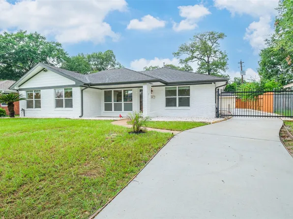 10328 Shadow Oaks Dr, Houston, TX 77043