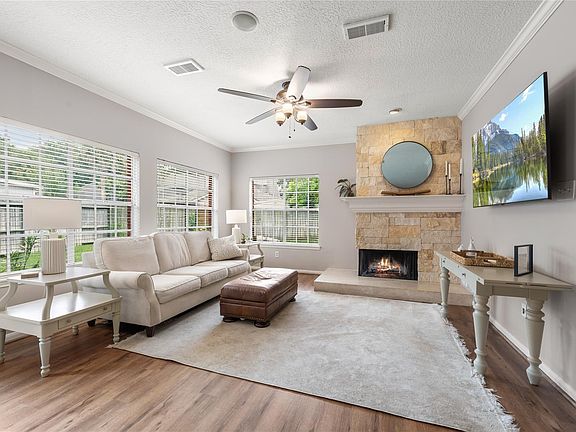 5th image of 16015 Hickory Cove Drive