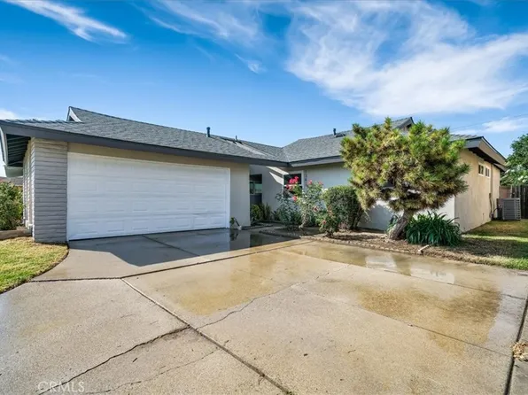 1341 E 216th St, Carson, CA 90745