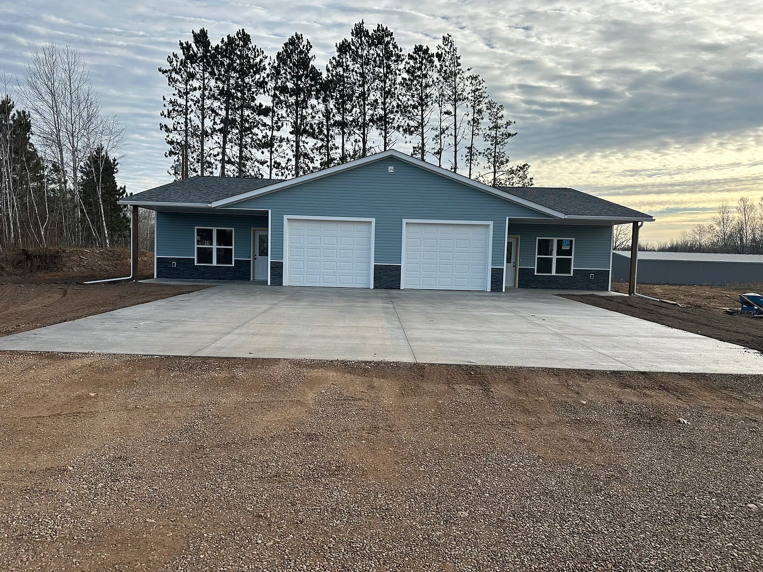 2 bed, 1000 sqft, $1,500 — Photo 1