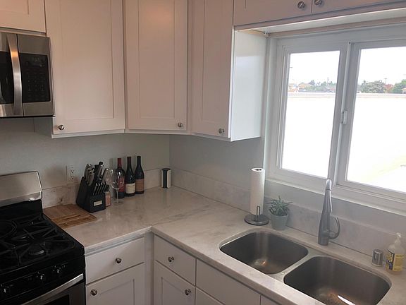 3rd image of 134 Broadway APT B