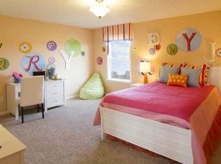 7712 Eagle Crescent Dr, Zionsville, IN 46077