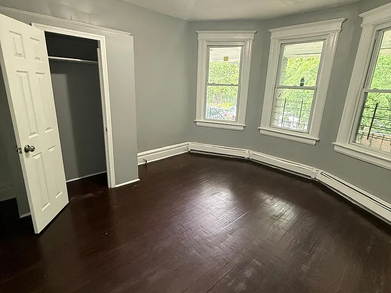 35 Schuyler Ave #1 — Photo 9
