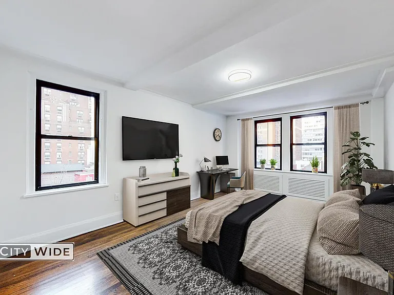 157 E 57th St #2D — Photo 3