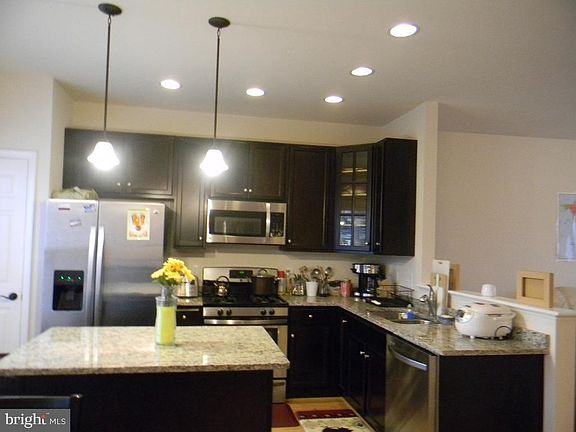 3rd image of 10211 Osage Dr