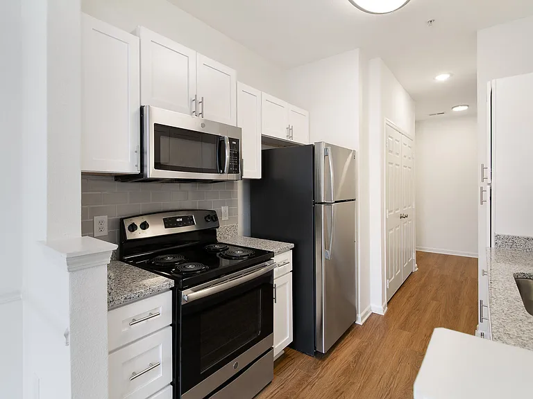 Avemore Apartment Homes — Photo 37