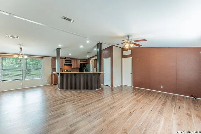 4 bed, 2.0 bath, 1512 sqft, $1,800 — Photo 3