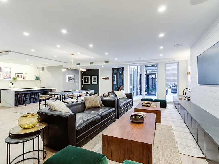 The Flats at West End — Photo 16