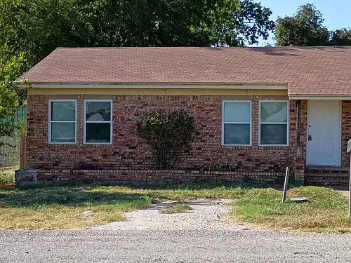 901-903 Meadowlark Cir Photo 1