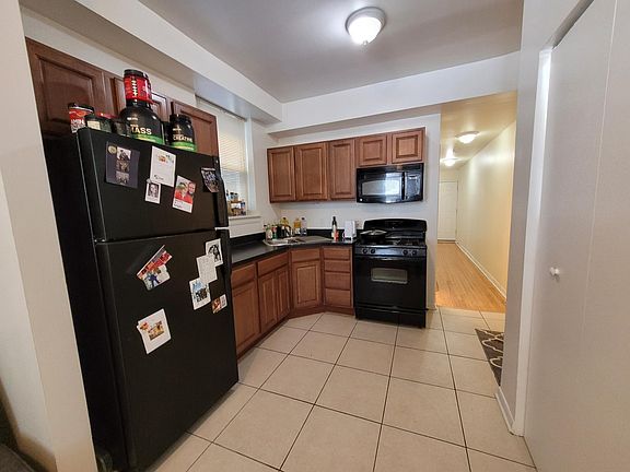 4th image of 1910 N Kimball Ave #3