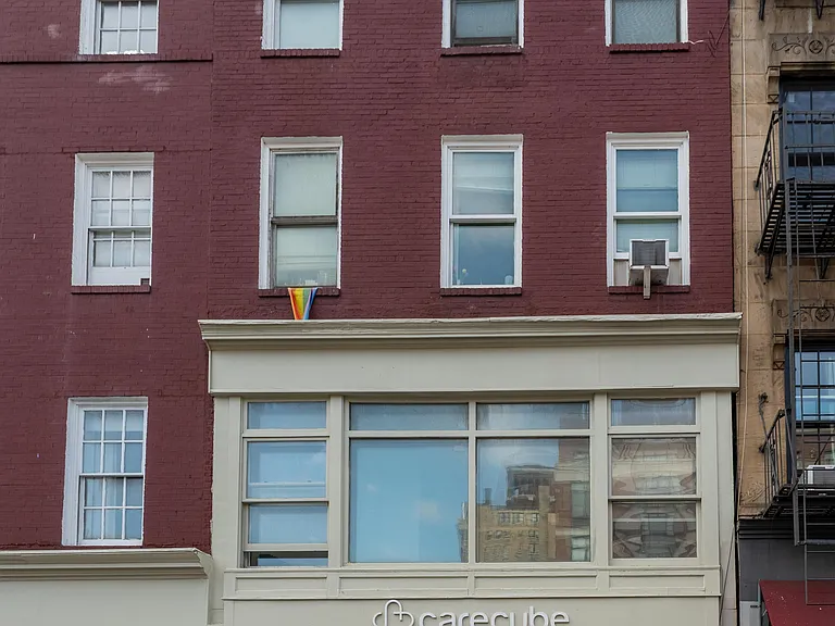 349 6th Ave #2 — Photo 8