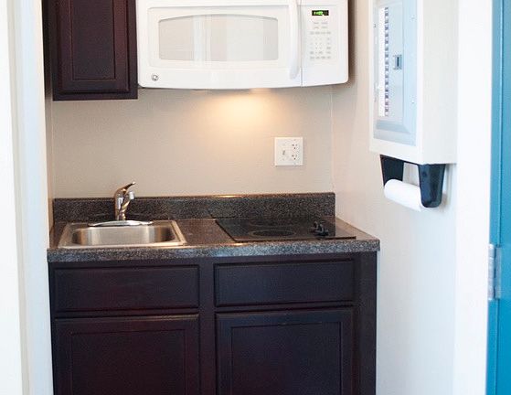 4th image of 1137 W Pratt Blvd APT 706
