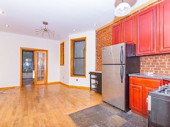 3rd image of 135 Rogers Ave #4S