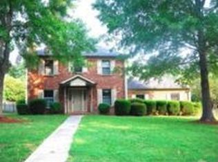 2000 Windlock Dr, Charlotte, NC 28270